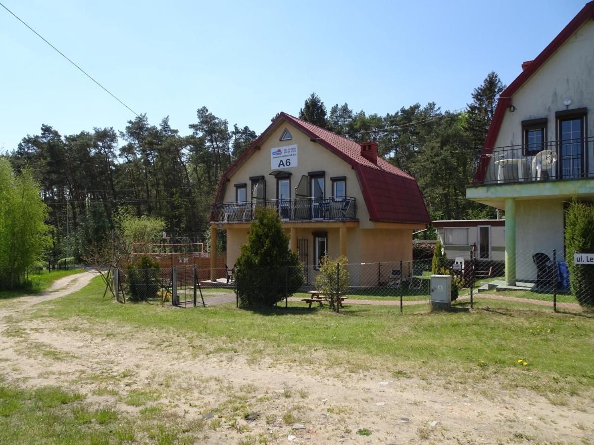 O.W. "Joasia I Maciek" Hotel Jaroslawiec Exterior photo